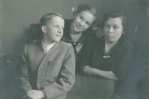 Tomasz with his sister Ewa and nanny